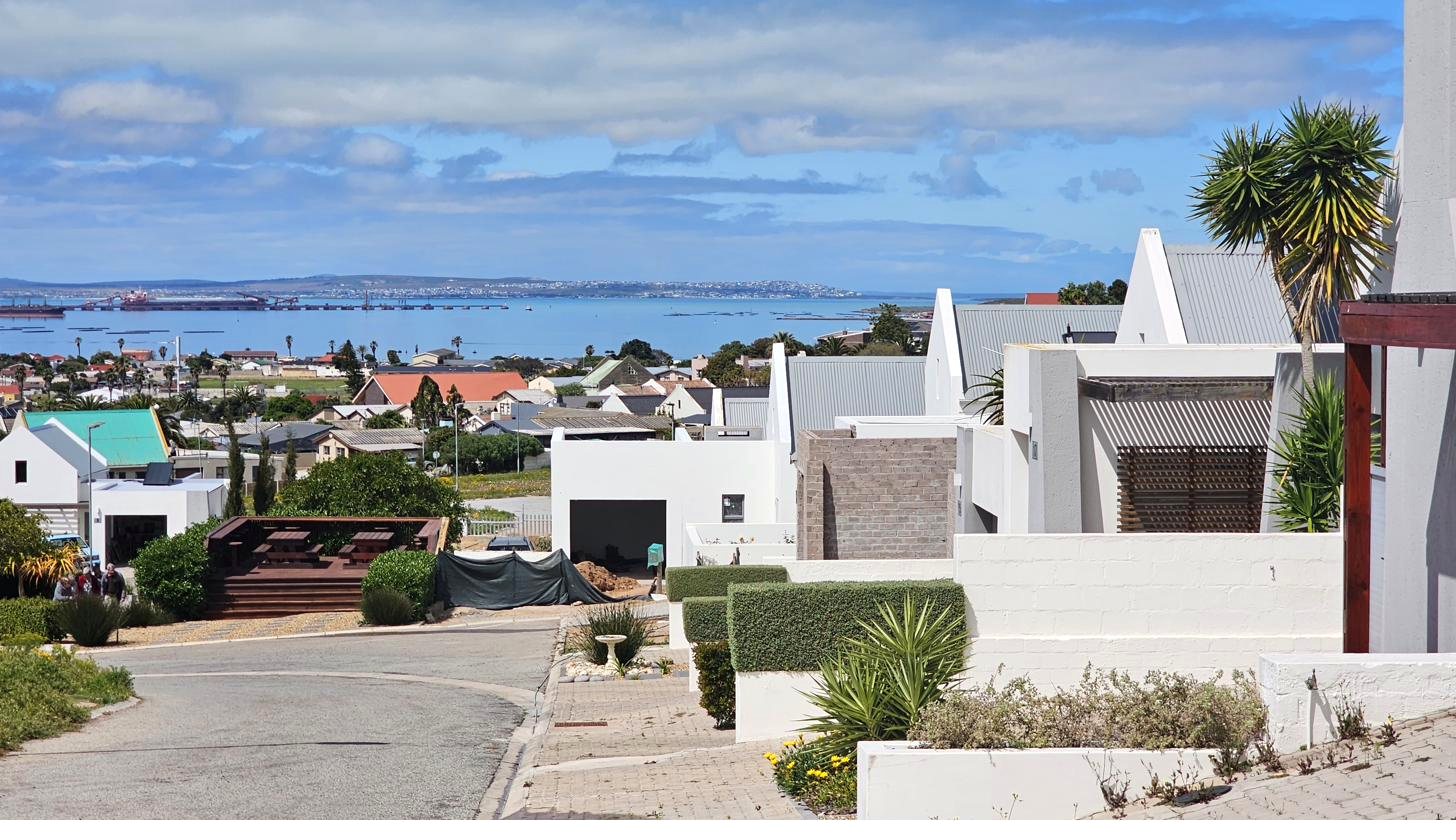 Estate street view